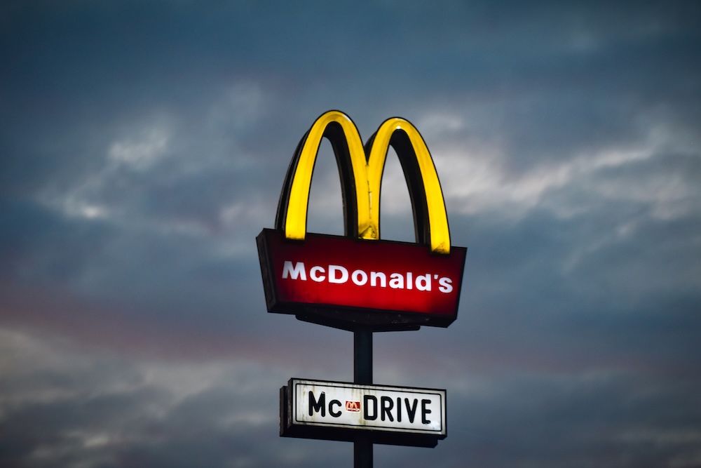 McDonald's logo: the magic of yellow and red